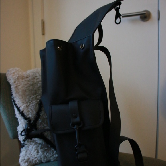 Rains Rucksack Cargo Waterproof Black Backpack - Picture 7 of 10